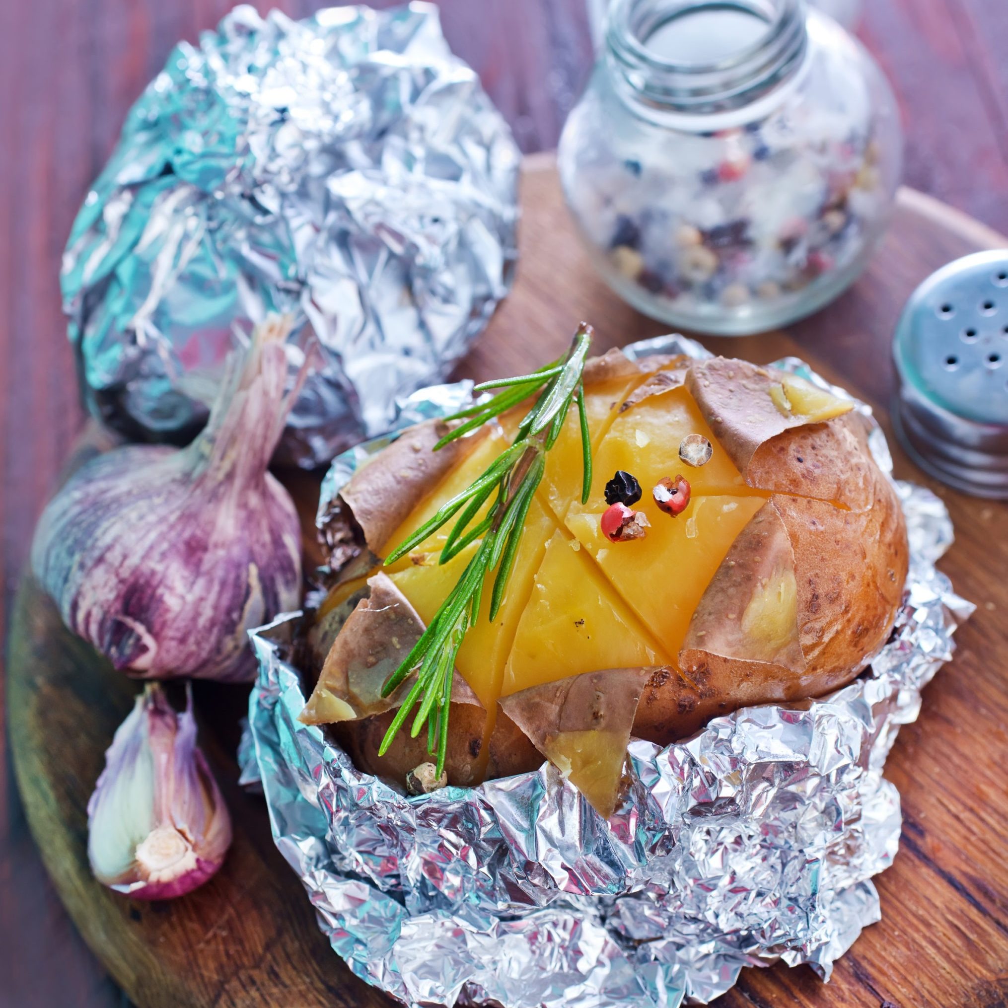 baked potatio in foil